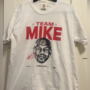 Mike Tyson VS Jake Paul Graphic Tee